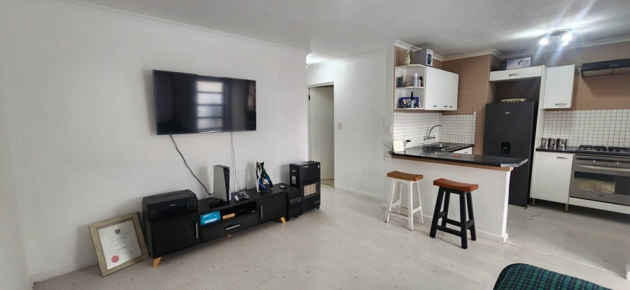2 Bedroom Property for Sale in Ottery Western Cape